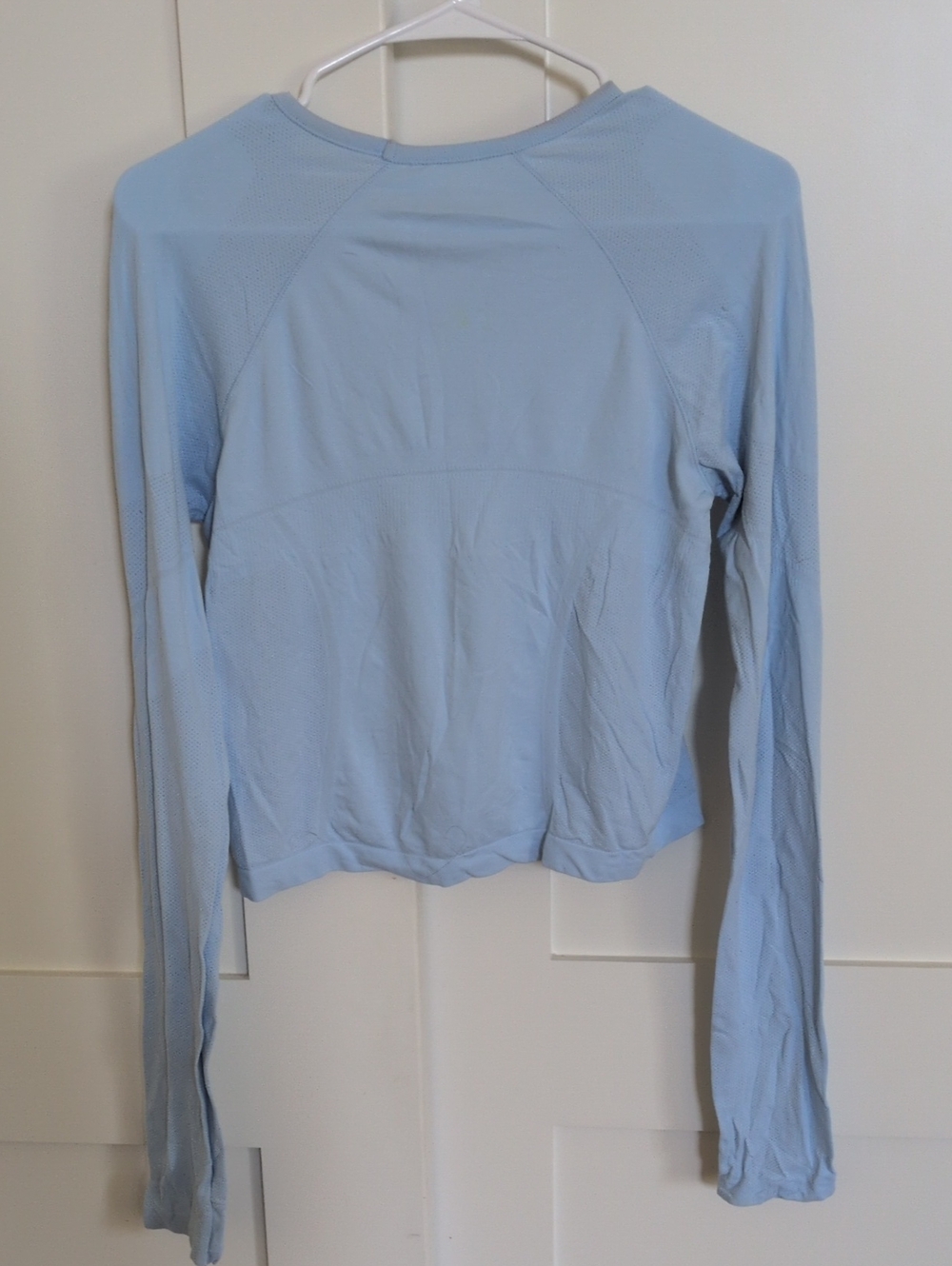 Athleta Light Blue Cropped Long Sleeve Running Top